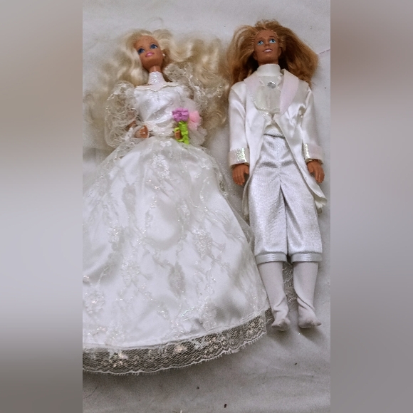 Vintage Wedding Barbie Set - Picture 1 of 6